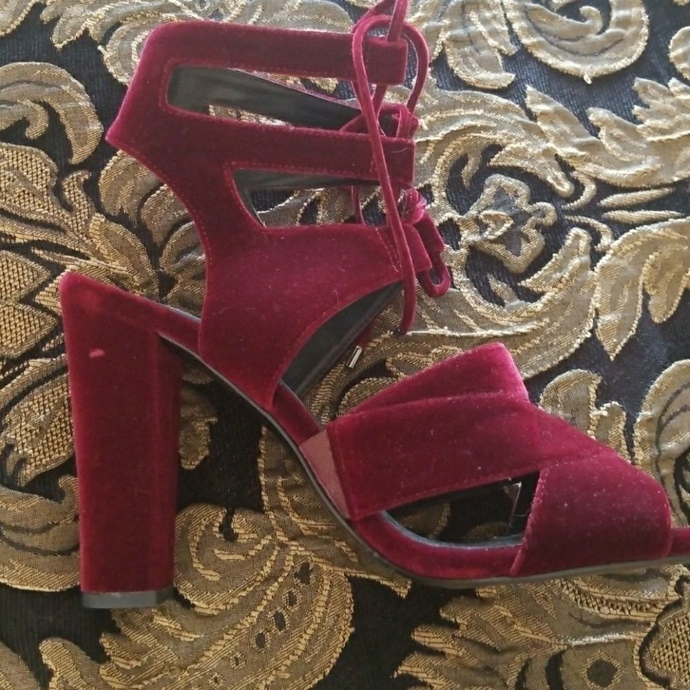 Halogen Lani strappy heels - Picture 5 of 7